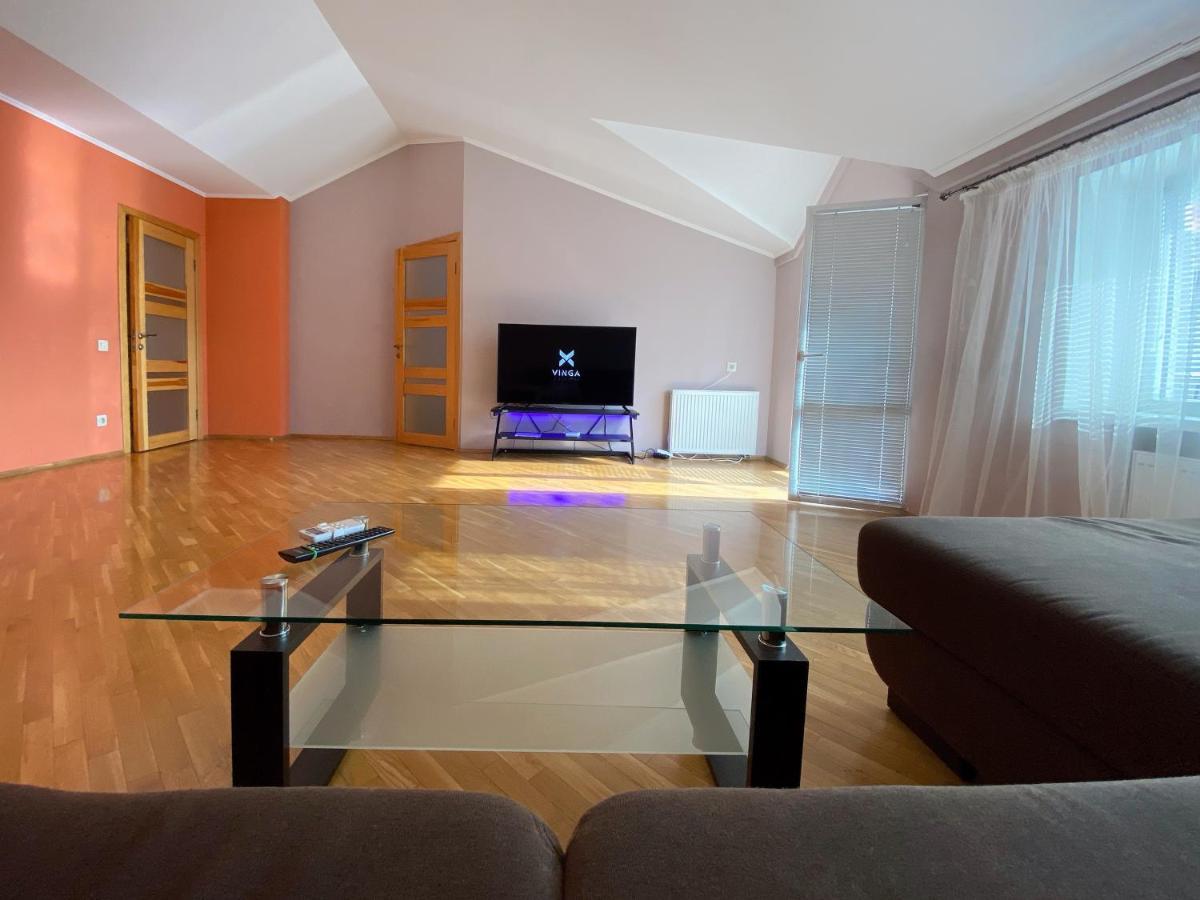 Grand Apartments On Rynok Square Lviv Luaran gambar