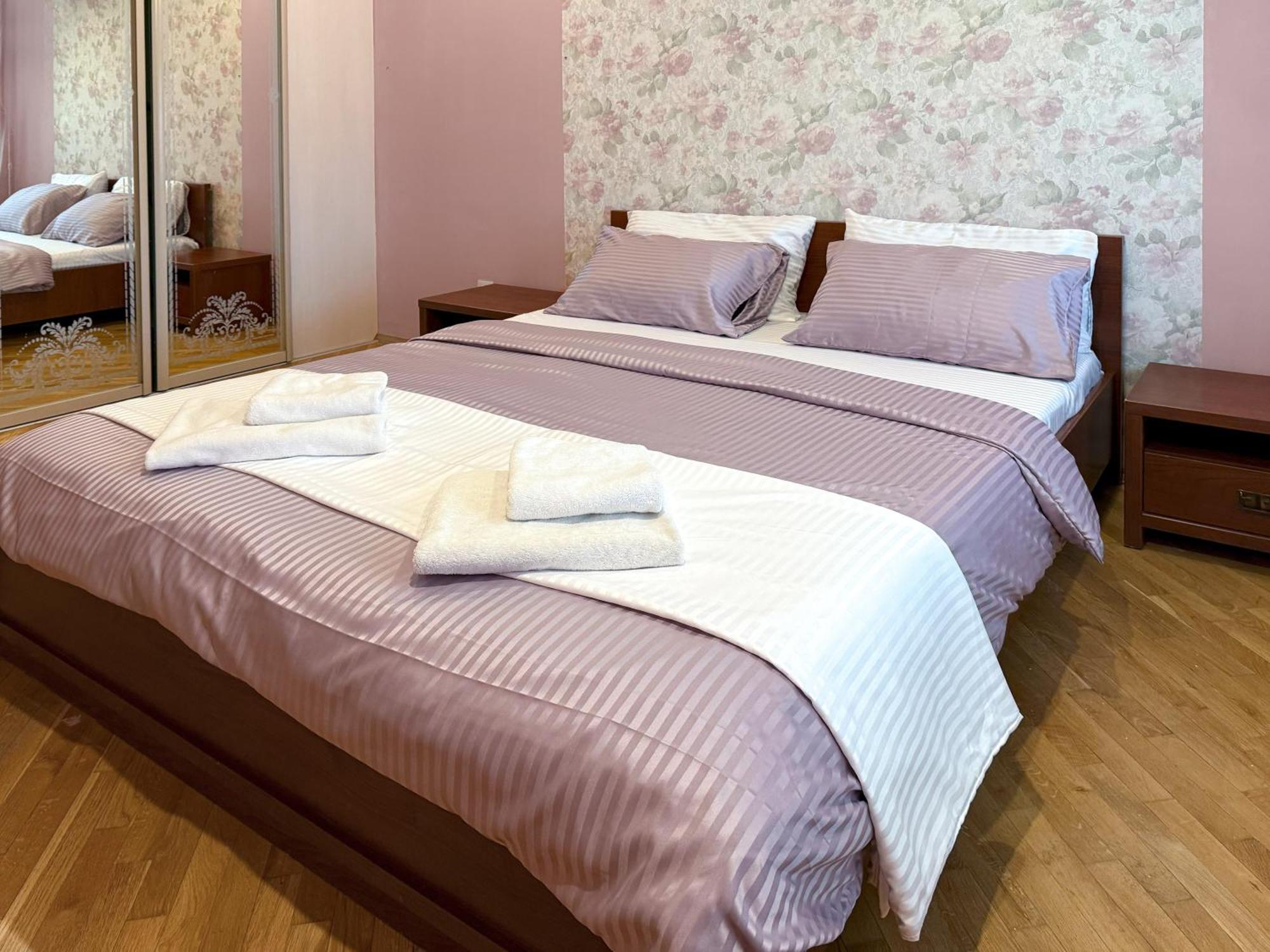 Grand Apartments On Rynok Square Lviv Luaran gambar