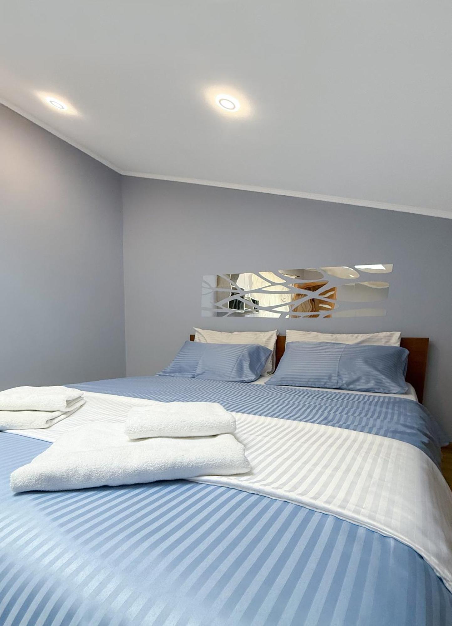 Grand Apartments On Rynok Square Lviv Luaran gambar