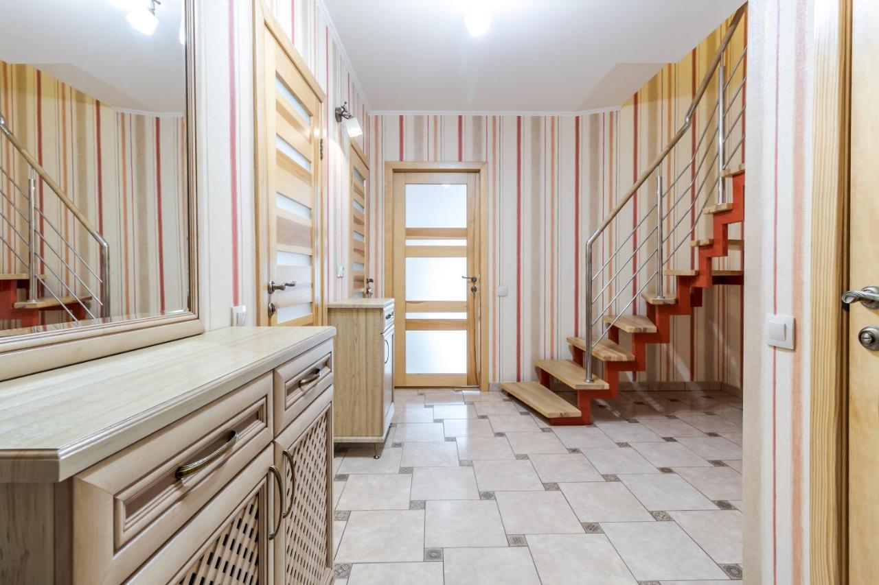 Grand Apartments On Rynok Square Lviv Luaran gambar