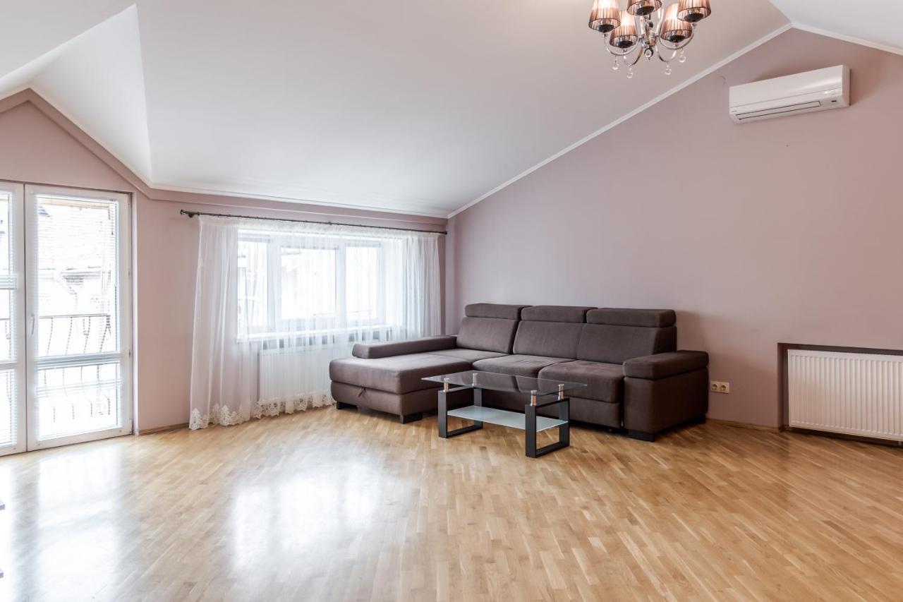 Grand Apartments On Rynok Square Lviv Luaran gambar